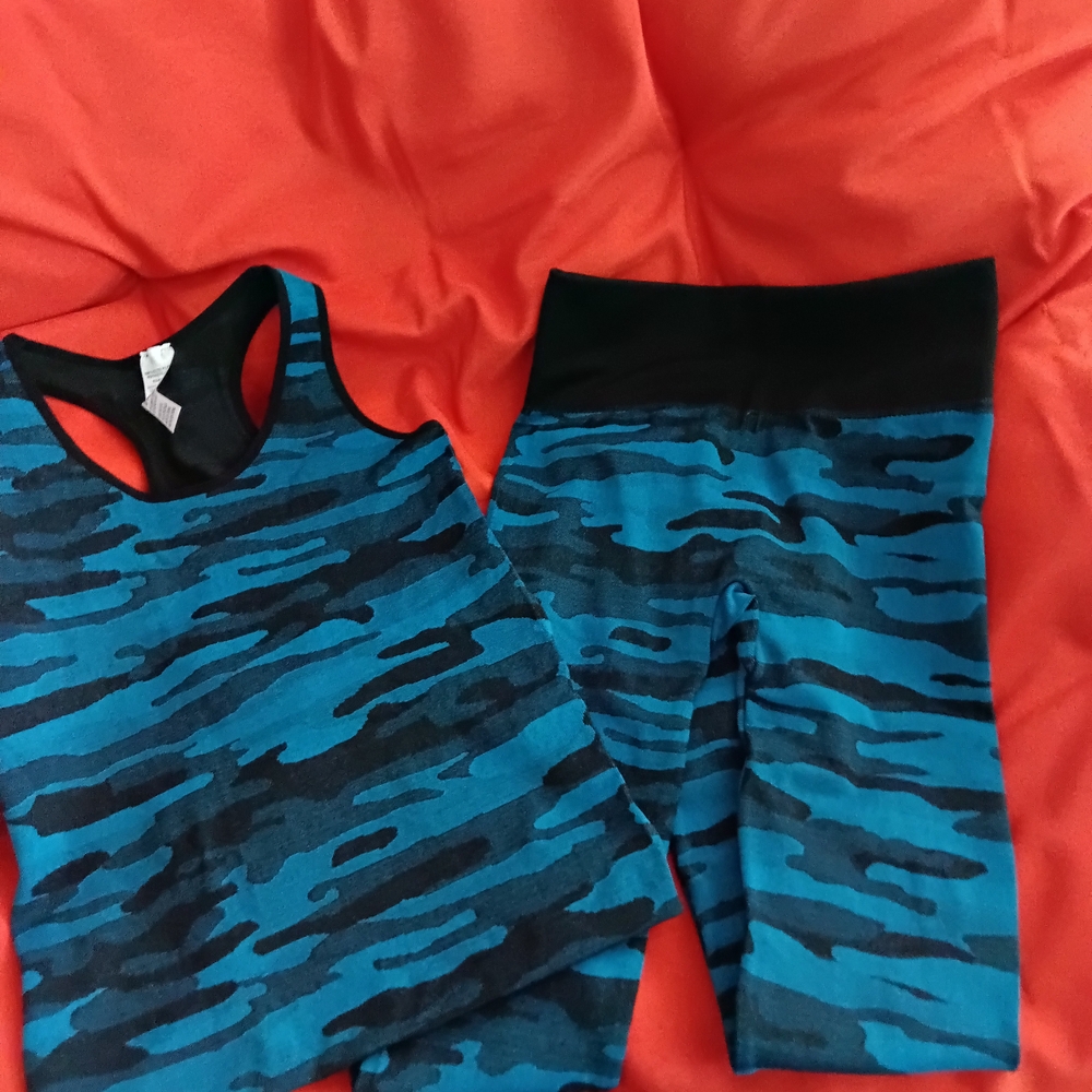 Closetchiq Camouflage Racer Back Workout Set.